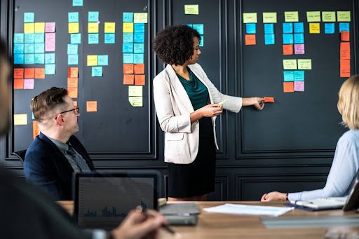 Descubra o que é CRO e como aplicar otimização de conversão para gerar mais leads e vendas previsíveis em empresas B2B.