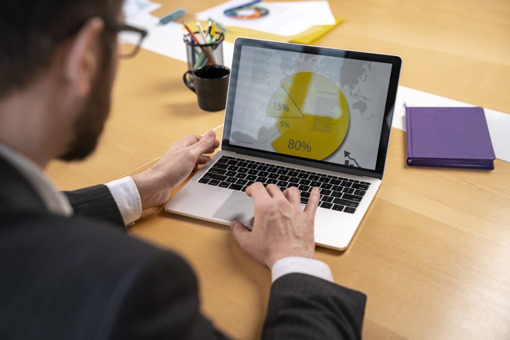 Marketing Digital Estratégico: guia completo para crescer com previsibilidade